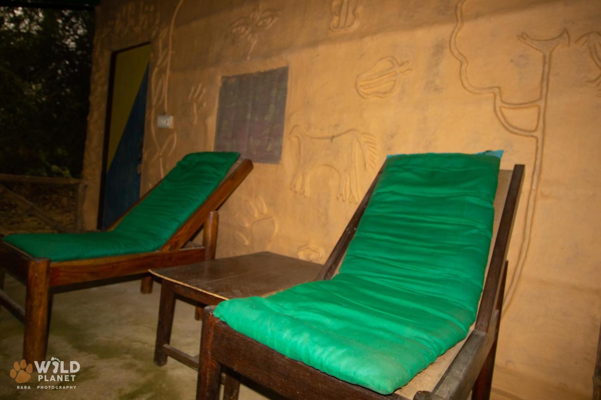 Wild Planet Eco Retreat Hotel Bardiya Exterior photo