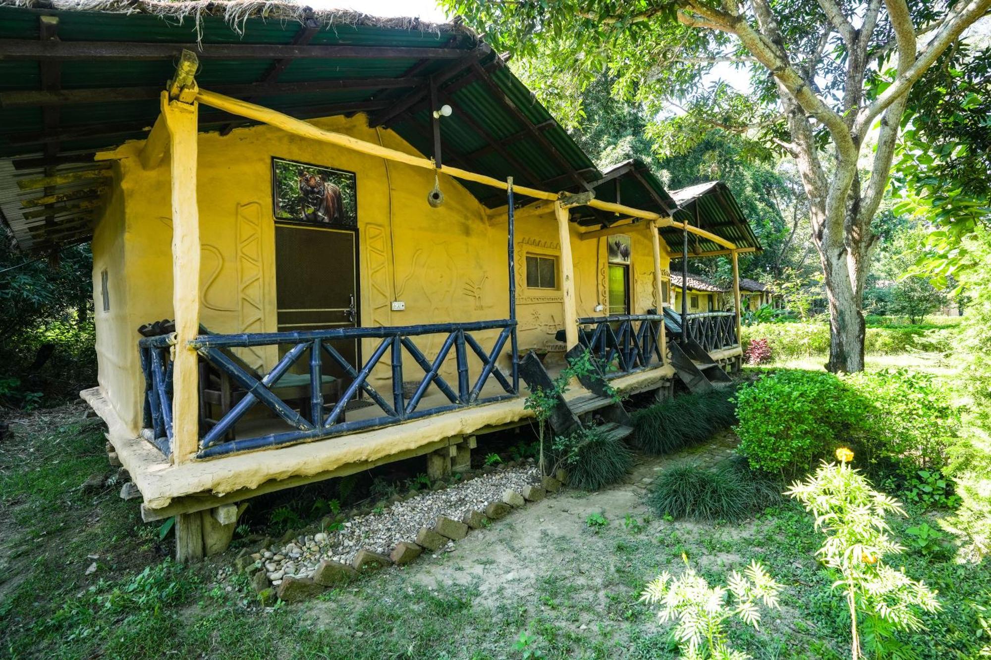 Wild Planet Eco Retreat Hotel Bardiya Exterior photo