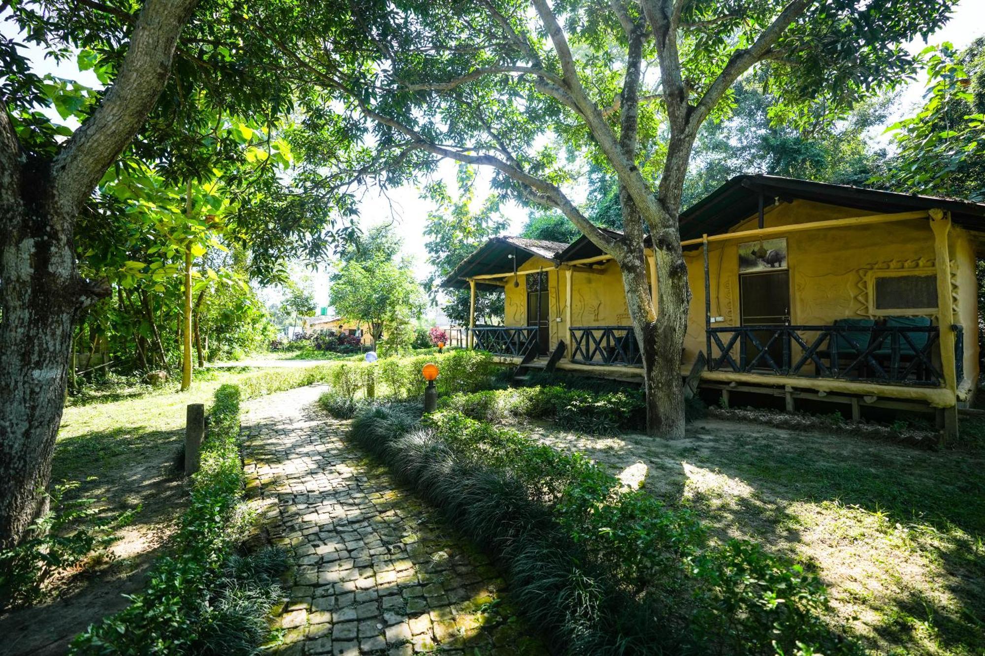Wild Planet Eco Retreat Hotel Bardiya Exterior photo