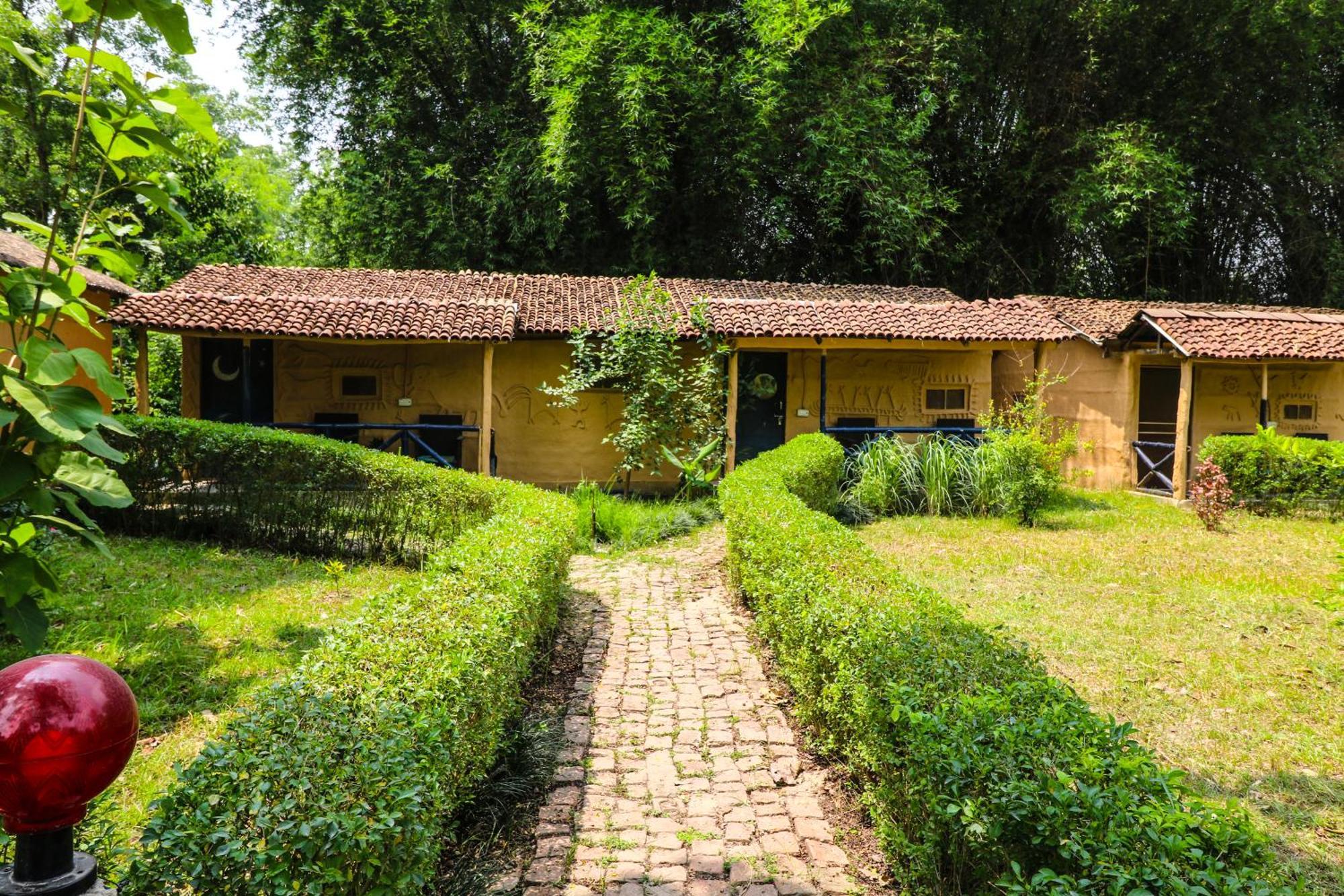Wild Planet Eco Retreat Hotel Bardiya Exterior photo
