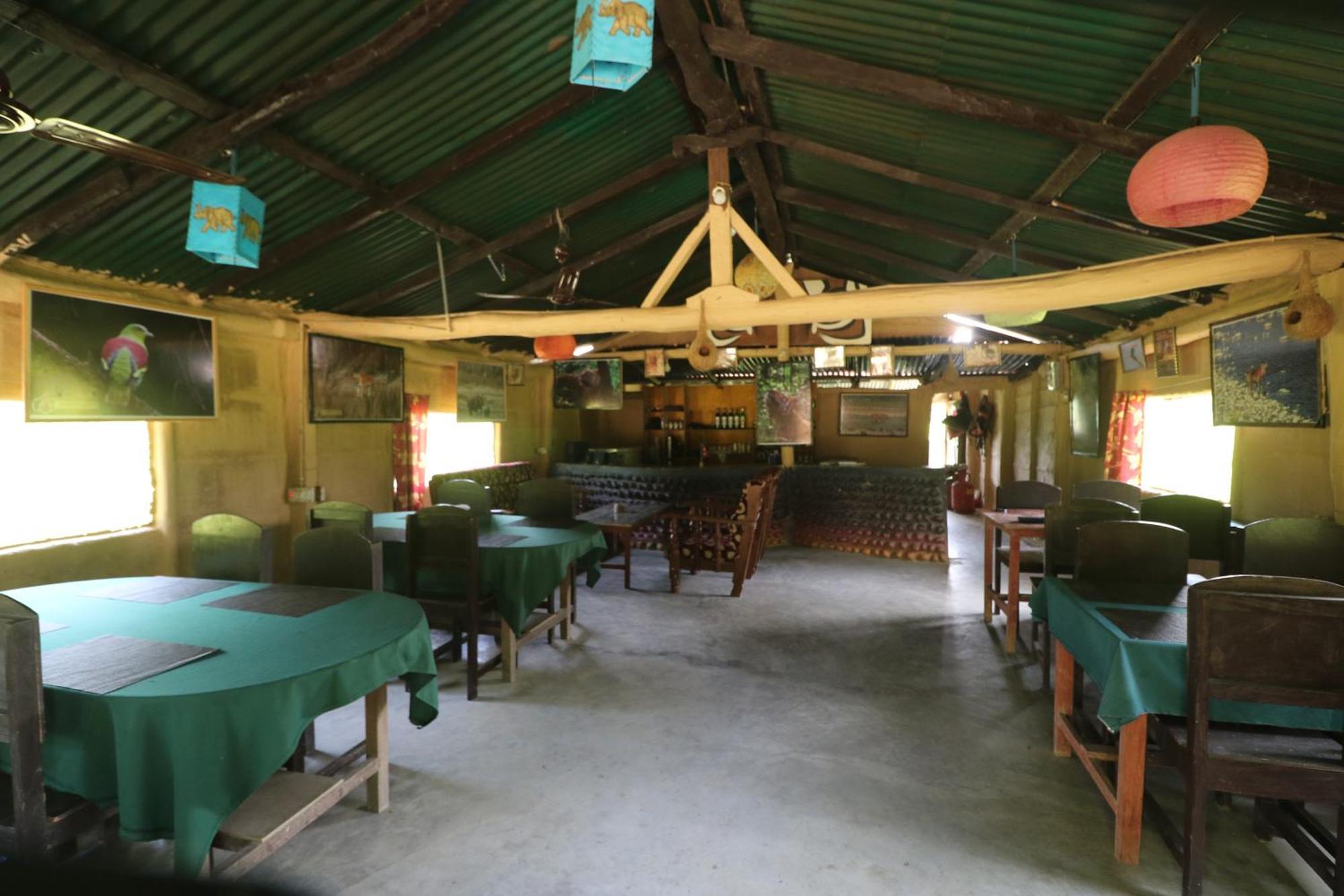 Wild Planet Eco Retreat Hotel Bardiya Exterior photo