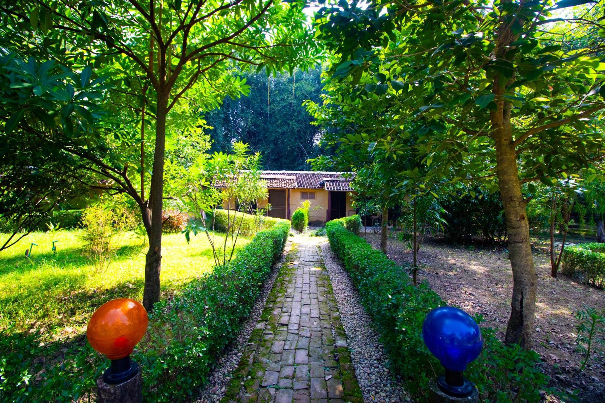 Wild Planet Eco Retreat Hotel Bardiya Exterior photo