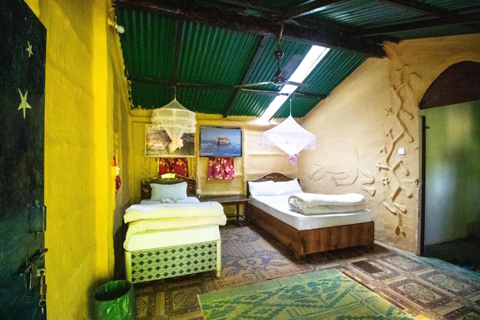 Wild Planet Eco Retreat Hotel Bardiya Exterior photo
