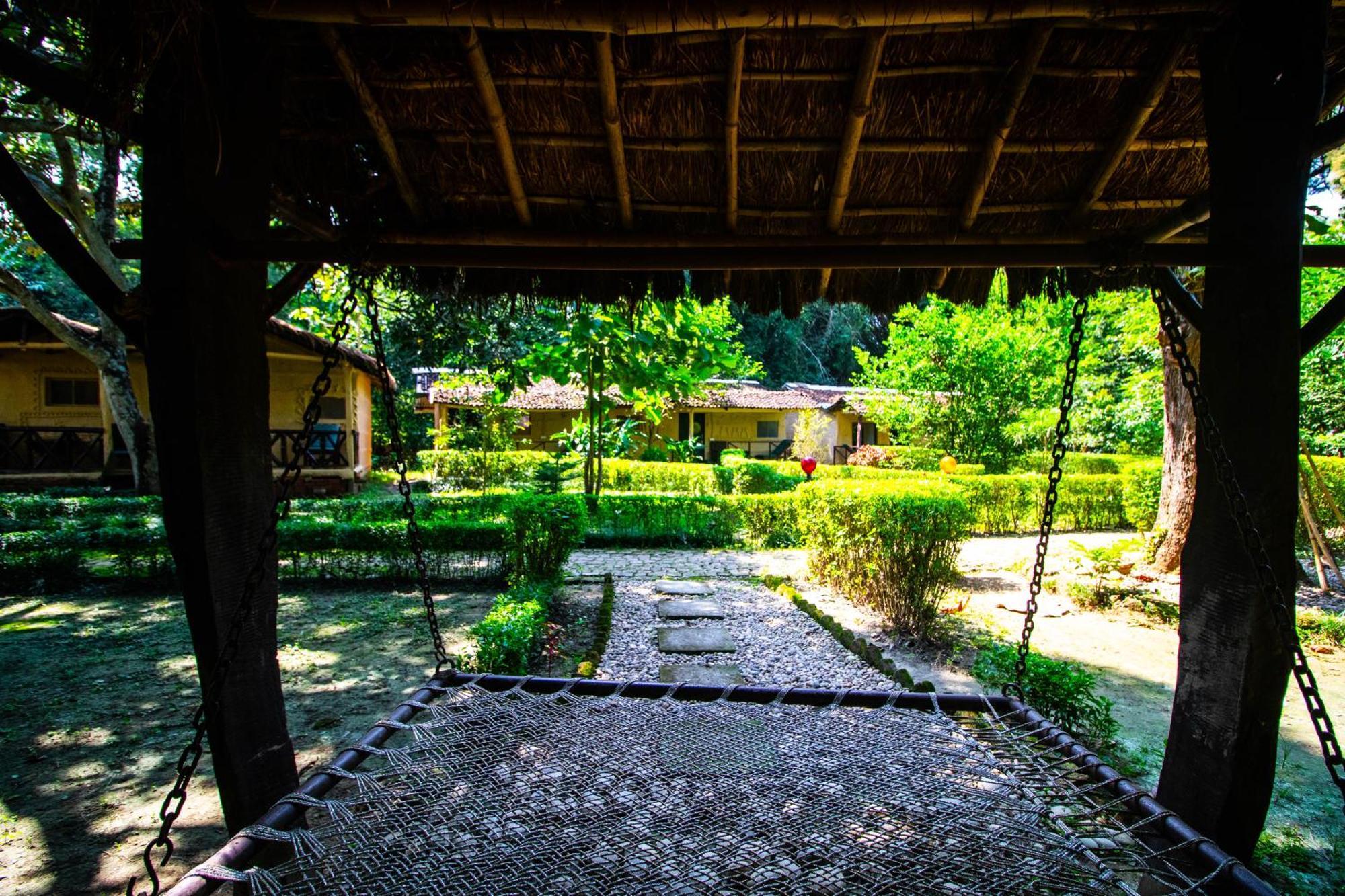 Wild Planet Eco Retreat Hotel Bardiya Exterior photo