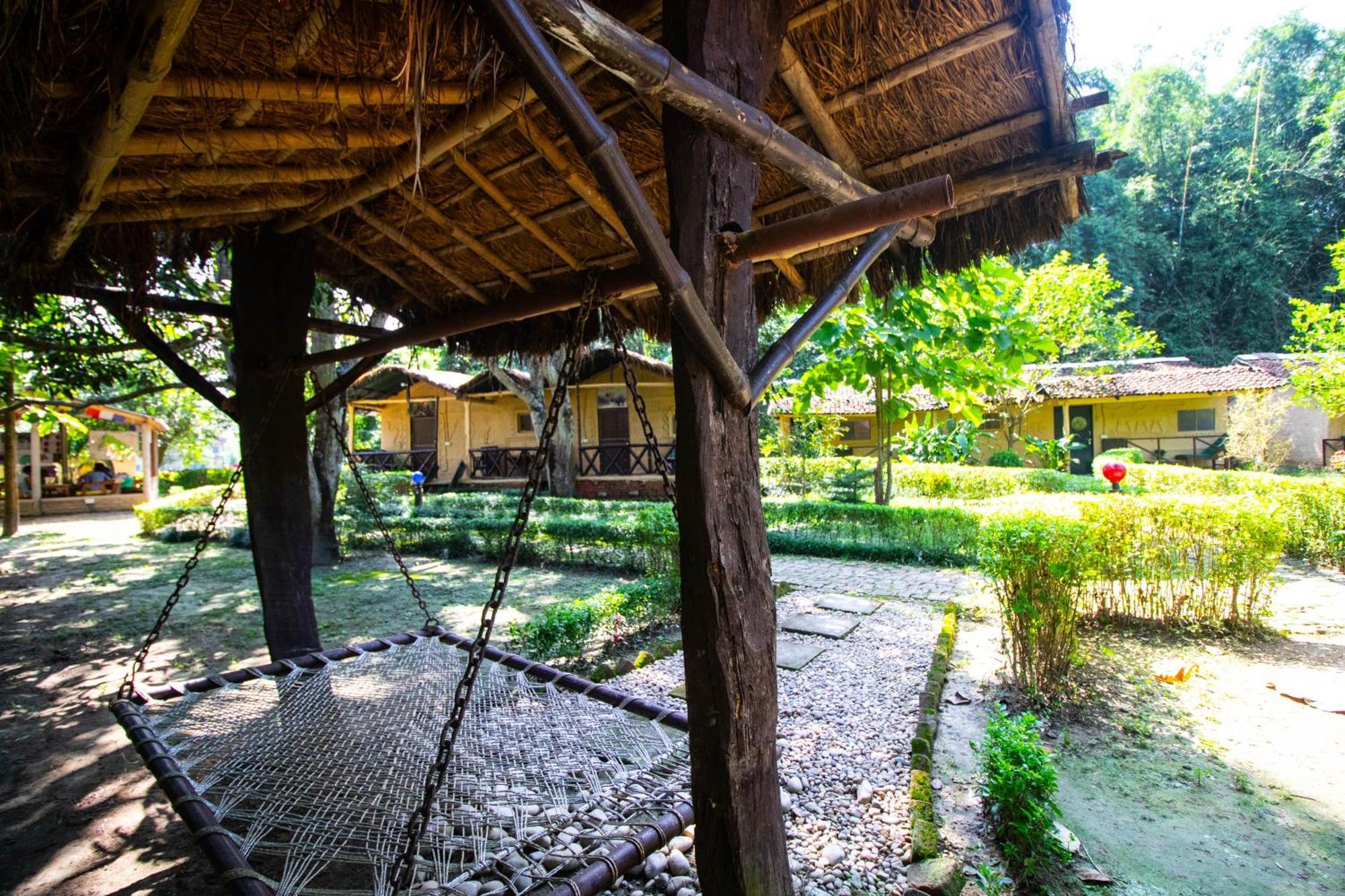 Wild Planet Eco Retreat Hotel Bardiya Exterior photo